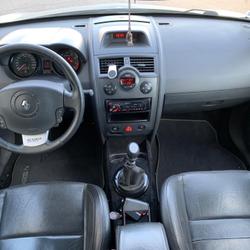 Renault Megane 2 RS 2.0 225ch / Distribution Faite / Embrayage  neuf/ Alarme avec coupe Circuit Ampuis