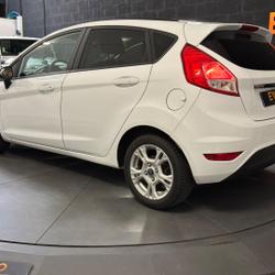 Ford Fiesta 1.5 TDCI 75CH EDITION - CAMERA DE RECUL - TOIT NOIR Pornichet