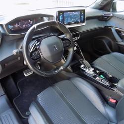 Peugeot e-2008 GT ELECTRIC 136 cv 50KWH N&icirc;mes