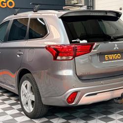 Mitsubishi Outlander 2.4 240H 135 Ch TWIN-MOTOR PHEV HYBRID 13.8KWH BUSINESS 4WD BVA + 4 ROUES D'ORIGINE ETE P&eacute;ronnas