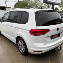 Volkswagen Touran 2.0 TDI 150 CH LOUNGE DSG / TOIT OUVRANT + ATTELAGE + 4 ROUES + CAMERA DE RECUL Andr&eacute;zieux-Bouth&eacute;on