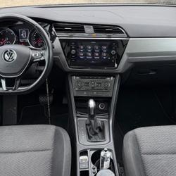 Volkswagen Touran 2.0 TDI 150 CH LOUNGE DSG / TOIT OUVRANT + ATTELAGE + 4 ROUES + CAMERA DE RECUL Andr&eacute;zieux-Bouth&eacute;on