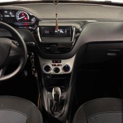 Peugeot 208 GENERATION-I 1.2 PURETECH 70 LIKE Pornichet