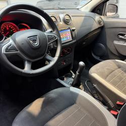 Dacia Sandero STEPWAY 0.9 TCE 90 NAVY - ATTELAGE Auray