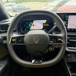 Renault R5 EV52 E-TECH 150ch ICONIC  52KWH / HARMAN KARDON/ Garantie 5 ANS/ DECO TOIT ET PORTE/Chargeur Bi Ampuis