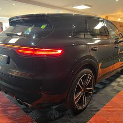 Porsche Cayenne 4.0 TURBO 550 BVA + PACK CHRONO + CAM&Eacute;RA DE RECUL occasion - Dijon - photo 2/50