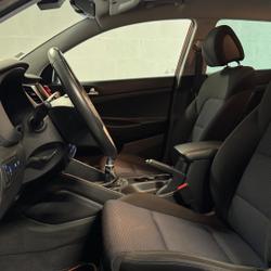 Hyundai Tucson 1.7 CRDI 115CH CREATIVE 2WD - SIEGES CHAUFFANTS AV/AR - ENTRETIEN A JOUR - 1&egrave;re MAIN Pornichet