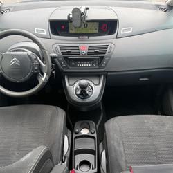 Citroen C4 Picasso 1.6 HDI 110ch  BUSINESS / Bip avant et arri&egrave;re / Distribution ok Ampuis