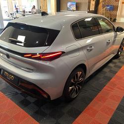 Peugeot 308 III Phase 1 HYBRID 145 BVA E-DCS6 ALLURE + PACK VISION 360 occasion - Dijon - photo 2/40