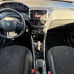 Peugeot 2008 GENERATION-I 1.2 PURETECH 82ch STYLE Moteur chang&eacute; 10/2024 Peugeot Valence