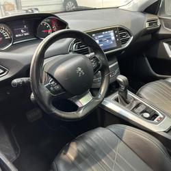Peugeot 308 SW Phase 2 SW 1.2 PURETECH 130 ALLURE EAT6 - TOIT PANORAMIQUE - SIEGES CHAUFFANTS - PARK ASSIST Auray
