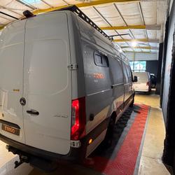 Autres Mercedes FOURGON 2.2 216 165CH-AMENAGER Puygouzon