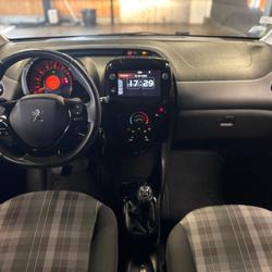 Peugeot 108 1.0 VTI 70 STYLE START-STOP //CARPLAY-ANDROID AUTO / 2&egrave;me MAIN / ENTRETIEN PEUGEOT Nantes