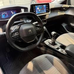 Peugeot 208 1.2 PURETECH 100 ALLURE - CARPLAY - DISTRI NEUVE Auray