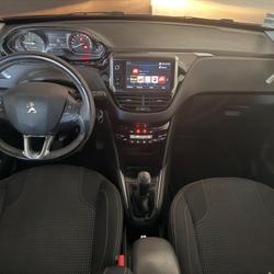 Peugeot 208 GENERATION-I 1.2 82ch - Entretien complet constructeur - Courroie OK - Carplay - Cam&eacute;ra Grisolles