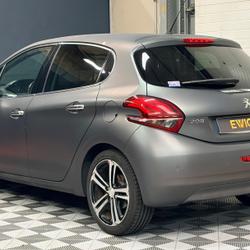 Peugeot 208 GENERATION-I 1.6 BLUEHDI 100 Ch GT LINE P&eacute;ronnas