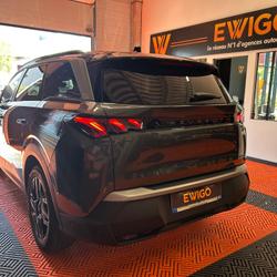 Peugeot 5008 7 PLACES !!! 1.2 135 MHEV HYBRID 48VOLT ALLURE E-DCS6 BVA Fr&eacute;jus