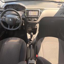 Peugeot 208 GENERATION-I 1.2 PURETECH 80 ALLURE PLUS Bordeaux