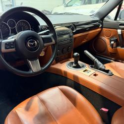 Mazda MX5 ROADSTER 1.8 MZR 125 ELEGANCE - SIEGES CHAUFFANTS - Galaxy Grey - Sellerie cuir marron Auray