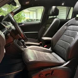 Volkswagen Tiguan 2.0 TDI 150 BLACK R-LINE ACTIVE DSG BVA / CARPLAY / TOIT OUVRANT / CAM&Eacute;RA DE RECUL Quimper