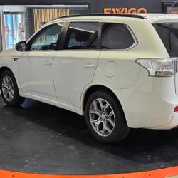 Mitsubishi Outlander 2.0 203H 120 PHEV HYBRID INSTYLE 4WD BVA La M&eacute;zi&egrave;re