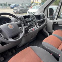 Fiat Ducato FOURGON MAXI 2.3 120 XLH2 20m&sup3; - DISTRIBUTION FAIT - STORE & RIDEAU - CLIM Auray