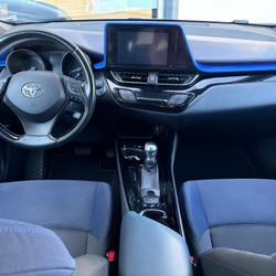 Toyota C-HR 1.8 HSD 122ch 100 FULL-HYBRID GRAPHIC 4X2 E-CVT BVA / 1&egrave;re main / Entretien Constructeur Urrugne