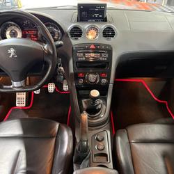 Peugeot RCZ 2.0 HDI 163 CH PAHSE 2 / COURROIE OK / RADARS AV & AR Quimper