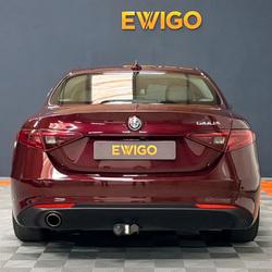 Alfa Romeo Giulia 2.2 JTDM 150 Ch SUPER BVA + HARMAN KARDON + ATTELAGE P&eacute;ronnas