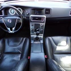 Volvo V60 1.6 D2 115 CH MOMENTUM START-STOP Mauguio