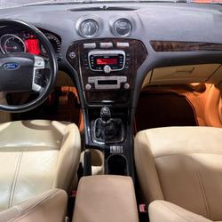Ford Mondeo BREAK 2.0 TDCI 140 CH / RADARS AV & AR / REGULATEUR Quimper