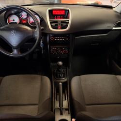 Peugeot 207 1.4 VTI 95 ACTIVE // CLIMATISATION // EMBRAYAGE NEUF Nantes