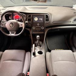 Renault Megane 4 1.5 BLUEDCI 115 BUSINESS - CARPLAY - DISTRIBUTION &Agrave; JOUR Sarzeau
