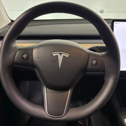 Tesla Model Y ELECTRIC 300CH 60KWH STANDARD-RANGE BVA - 1&egrave;re MAIN Pornichet