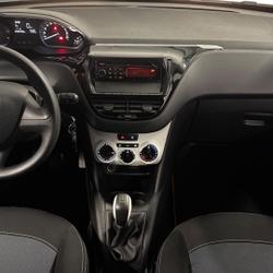 Peugeot 208 GENERATION-I 1.2 PURETECH 70 LIKE - COURROIE OK & ENTRET. PEUGEOT Pornichet