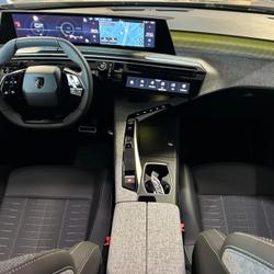 Peugeot 3008 HYBRID 145 BVA E-DCS6 GT + TOIT PANO + PACK 360 VISION & DRIVE ASSIST occasion - Dijon - photo 3/50