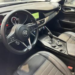 Alfa Romeo Giulia 2.2 JTDM 150 SUPER BVA - Systeme DNA - GPS - Radar de recul Auray