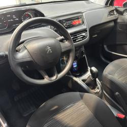 Peugeot 208 1.0 PURETECH 68CH ACCESS - REGULATEUR DE VITESSE - DISTRI NEUVE Auray