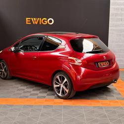 Peugeot 208 GENERATION-I 1.6 E-HDI 115 FELINE - DISTRIBUTION &Agrave; JOUR Sarzeau