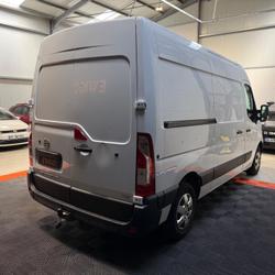 Nissan Interstar FOURGON 2.3 DCI 135ch 2T8 L2H2 - &Eacute;QUIVALENT RENAULT MASTER - ENTRETIEN COMPLET / ATTELAGE Lorient