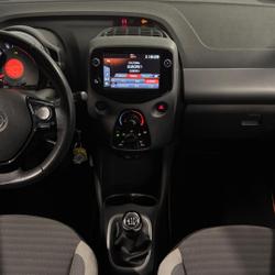 Toyota Aygo 1.0 VVTI 70ch X-Play - CARPLAY - GARANTIE TOYOTA Pornichet