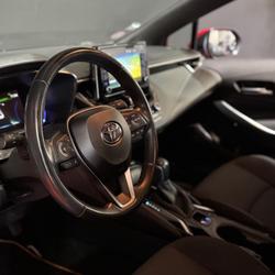 Toyota Corolla 1.8 DUAL-VVTI 122CH CVT / CAM&Eacute;RA DE RECUL / R&Eacute;GULATEUR / SI&Egrave;GES CHAUFFANTS / PARK ASSIST / ATTELAGE Quimper