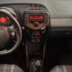 Peugeot 108 1.0 VTI 70ch STYLE - ENTRETIEN PEUGEOT - MOTEUR &Agrave; CHAINE - 2&Egrave;ME MAIN Pornichet