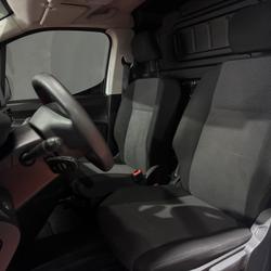 Peugeot Partner L1 1.5 100 CV / TVA R&Eacute;CUP&Eacute;RABLE / CARPLAY / REGULATEUR / RADARS ARRIERES / CHAINE OK Quimper