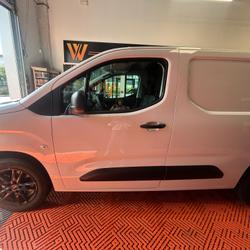 Peugeot Partner FOURGON 1.5 BLUEHDI 100 650KG L1 M PACK ASPHALT CONNECT START-STOP Fr&eacute;jus