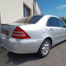 Mercedes Classe C 1.8 180 KOMPRESSOR 140ch ELEGANCE / Entretiens complet/ Parfait &eacute;tat. Ampuis