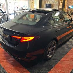 Alfa Romeo Giulia 2.2 210ch Q4 BVA &ndash; TOIT OUVRANT + ENTRETIEN COMPLET CONSTRUCTEUR occasion - Dijon - photo 2/41