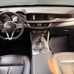 Alfa Romeo Stelvio 2.2 D 210 SUPER Q4 BVA - CAMERA DE RECUL - VIDANGE BVA + BO&Icirc;TE DE TRANSFERT Q4 &Agrave; JOUR. occasion - Sarzeau - photo 3/50