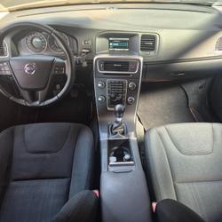 Volvo S60 1.6 D2 115 KINETIC START-STOP - RADAR DE RECUL - DISTRIBUTION A JOUR occasion - Sarzeau - photo 3/40