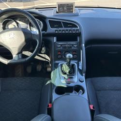 Peugeot 3008 BVM6 1.2 130ch - RADAR DE RECUL - AFFICHAGE TETE HAUTE - TOIT PANORAMIQUE - DISTRI OK occasion - Castres - photo 3/29